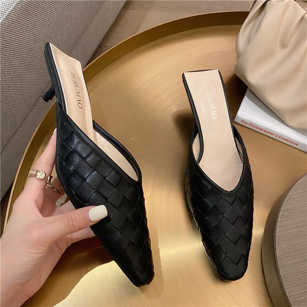

2021 new women low heel mules sandals fashion weave leather slipper pointed toe shallow slip on slides shoes zapatos mujer xmtl, Black
