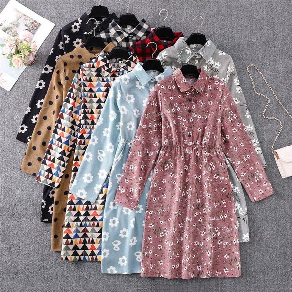 

2021 new retro autumn winter corduroy floral polka dot women sleeve lapel print medium long slim lady 7cti, Black;gray