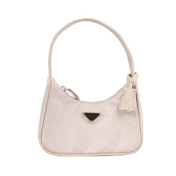 

70% off factory store in june, this year's popular small summer 2021 fashion portable single shoulder bag, korean version underarm clot