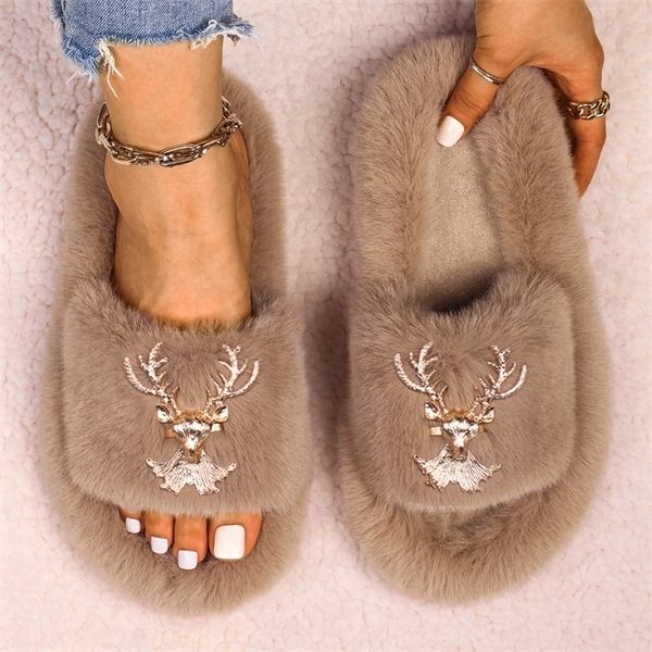 Mulheres Furry Chinelos Metal Deer Cabeça Faux Fur Slides Fluffy Flip Flop Flat Exterior Sandálias De Luxo Designer Chinelos Sapatos Femininos Y1120