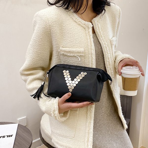 

cosmetic bag xiaoxiang for business trip