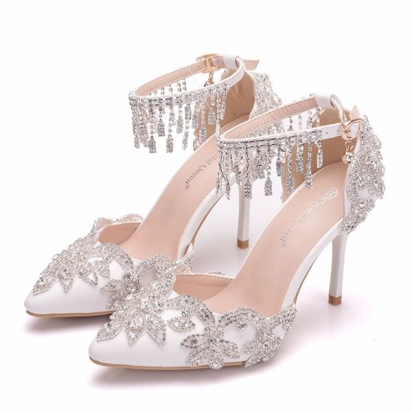 Estate nuova moda coreana cristallo sottile tacchi alti punta a punta in pelle morbida donne sexy strass sandali da sposa scarpe