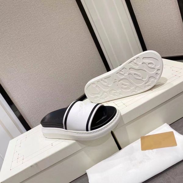 

designer sandals women sandal slippers sale for girls fashion wear-resistant tpu waterproof size 36-45 household slipper high-quality couple, Black