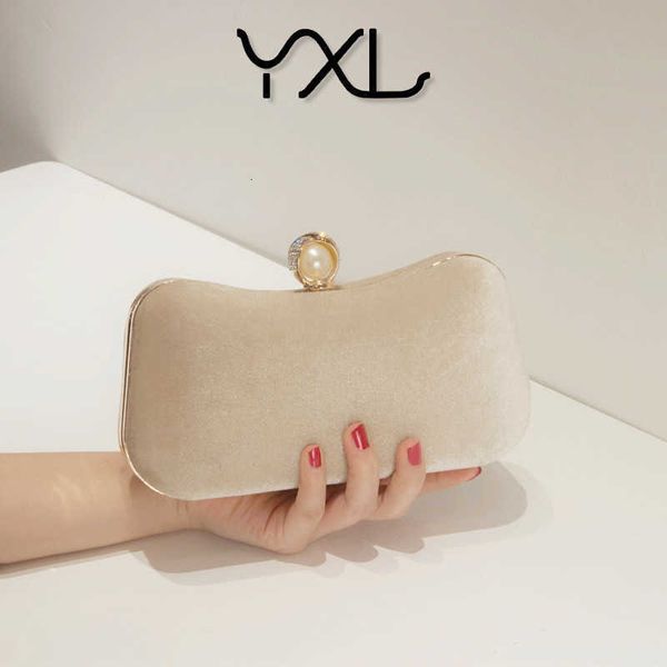 

veet gilded evening bag: wedding bag, celebrity dinner bag, cheongsam drs bag