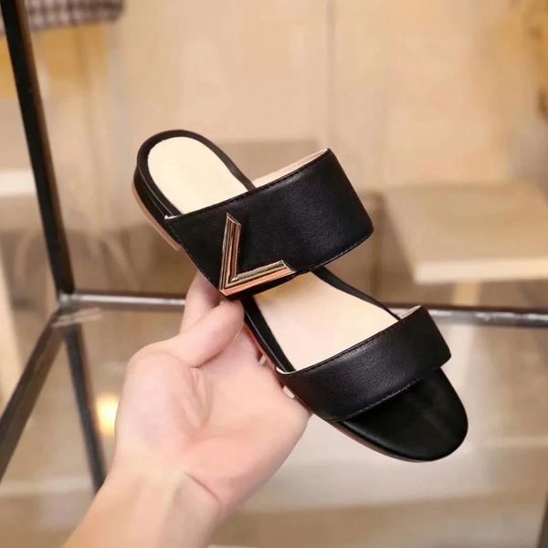 

2021 sell well women summer genuine leather sandals beach slide fashion scuffs slippers shoes size eu 35-40 with box 03, Black