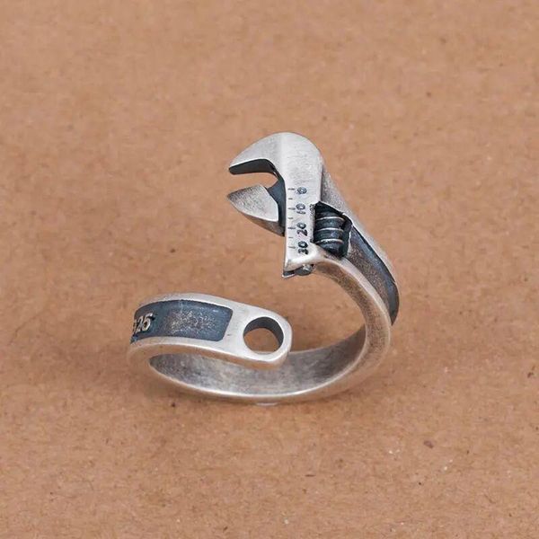 

cluster rings men's personality creative metal wrench opening adjustable ring punk motorcycle hip-hop fashion jewelry, Golden;silver