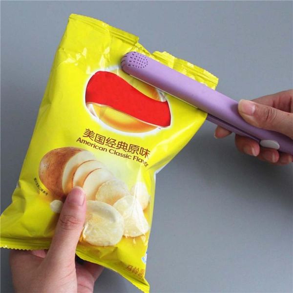 

1PC Portable Bag Clips Handheld Mini Electric Heat Sealing Machine Household Vacuum TXTB1