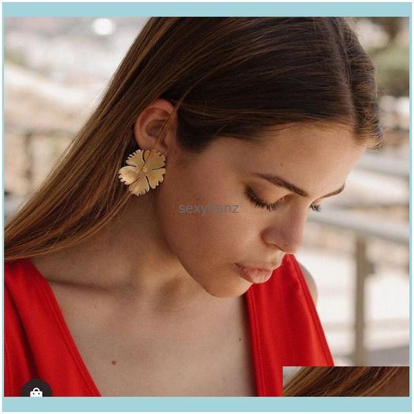 Brincos Bohemian Gold Color Big Flowers Garanh￣o para mulheres Pretty light aloy metal jeia de moda AESSORIAS PENDIANTE DRIAￇￃO 2021 R6C