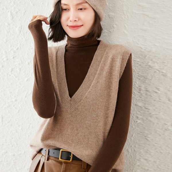 

autumn and winter 2021 loose cashmere vt short v-neck knitted women's wool waistcoat sleevels sweater, Black;white