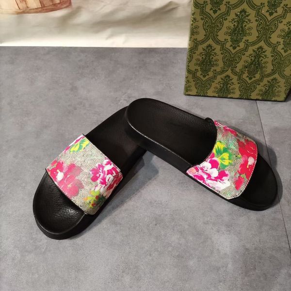 

classic man unslippers summer fashion women flip flops lady women shoes flat ladies loafer slippers designer luxury scuffs, Black