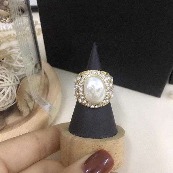 

brand fashion pearl jewelry for women vintage rings big pearl flower vintage party rings yellow brass jewelry big pearl ring, Slivery;golden