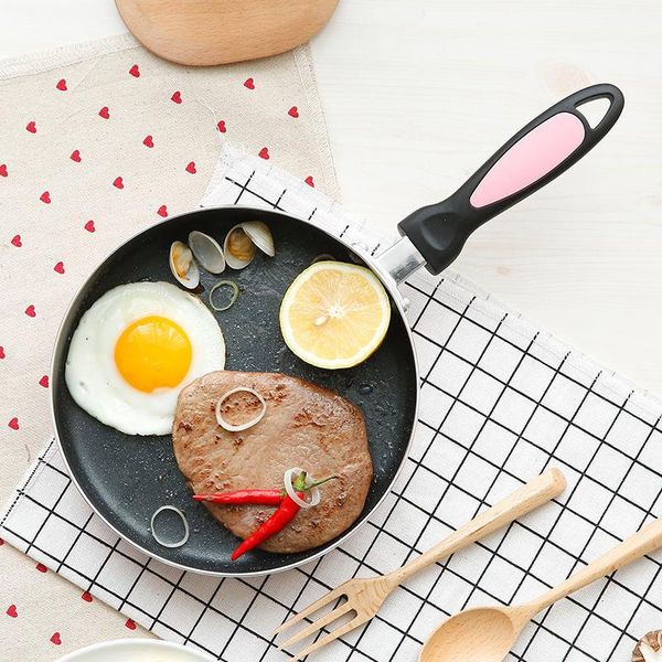 

pans pan non-stick small frying mini omelet dumplings steak rice stone pot with gas cooker cast iron kitchen pots and