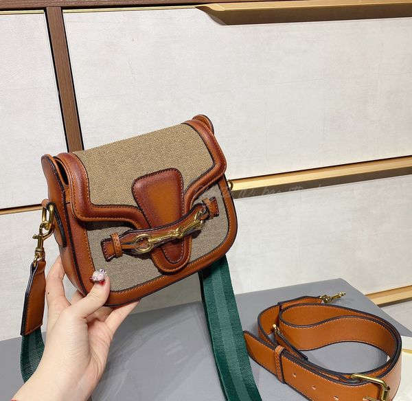 

2021 luxury designer women satchel clutch saddle shopping handbag fashion zipper interior slot pocket tote messenge lady business bag ladies, Red;black