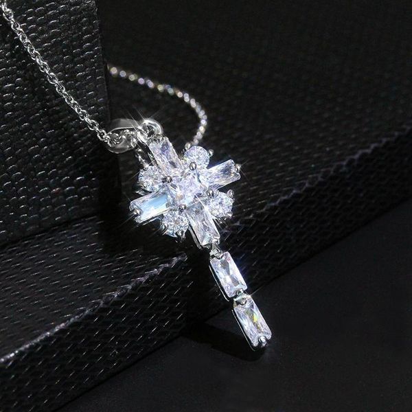

2021 new arrival fashion silver color cross necklace jewelry women wedding shiny cz zircon crystal pendant necklace party gift