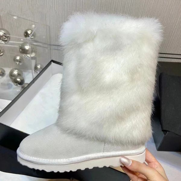 Flache, warme, pelzige Schneestiefel für Damen, runde Zehen, dicke Sohle, Wildleder, Wolle gefüttert, Winter-Plüsch-Baumwollschuhe, Damenstiefel mit mittlerer Wade