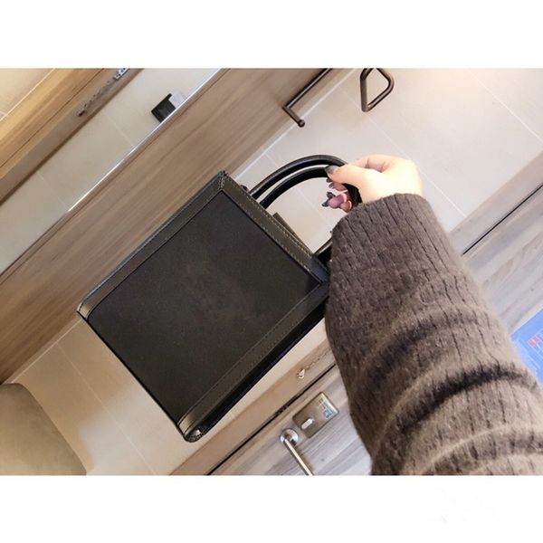 

2021 new leather female designer lady handbag cowhide shoulder bag factory sale delivery, Black