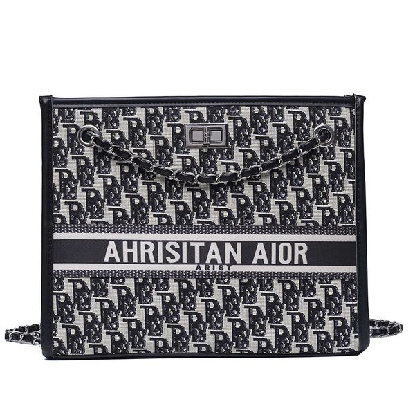 

70% off factory store tot female 2021 fashion trend single shoulder messenger bag chain hand net red bag
