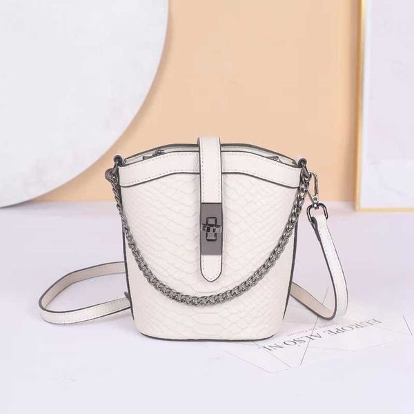 

luxury handbags women's 2021 small chain bucket bag head leather msenger shoulder bag 5502