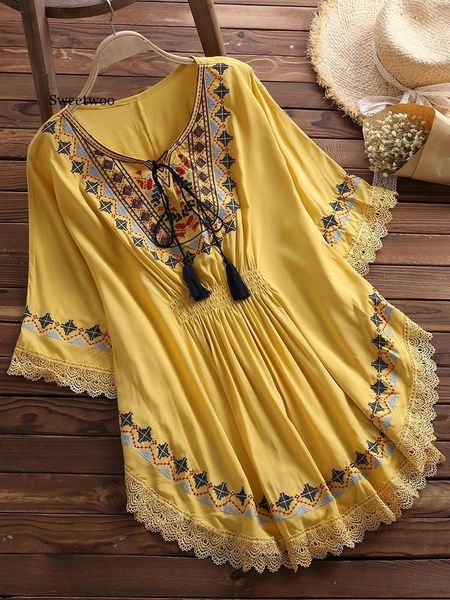 

retro women folk style cotton loose batwing sleeve blouse lace up, White