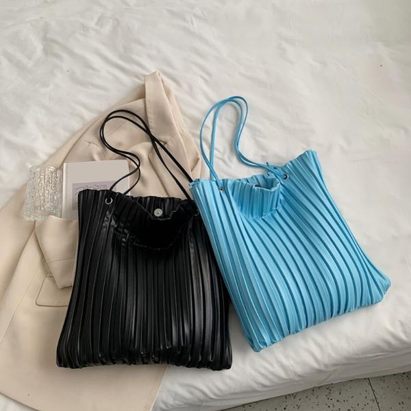 

evening bags women shoulder bag retro leather pleated solid color stripes large tote multifunctional handbags