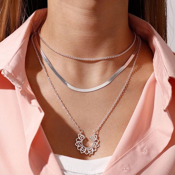 

chains simple personality fashion hollow blade chain clavicle necklace, Silver