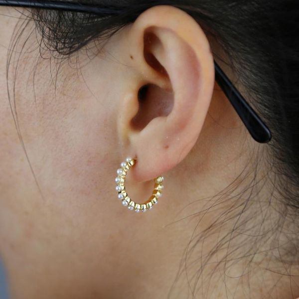 

new vintage fresh pearl beaded hoop earring gold plated women lady fashion statement circle earring classic jewelry, Golden;silver