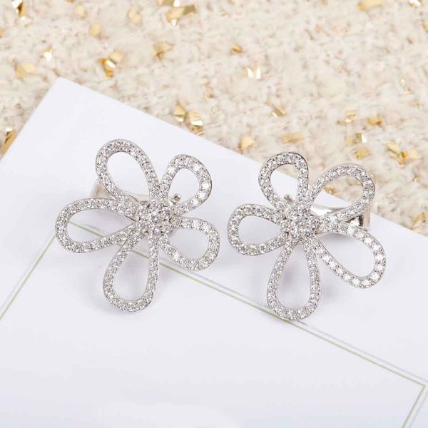 S925 argento lussuoso qualità grande dimensione fiore cavo fiore con diamante per le donne regalo di gioielli da sposa in platino colore spedizione gratuita web 153
