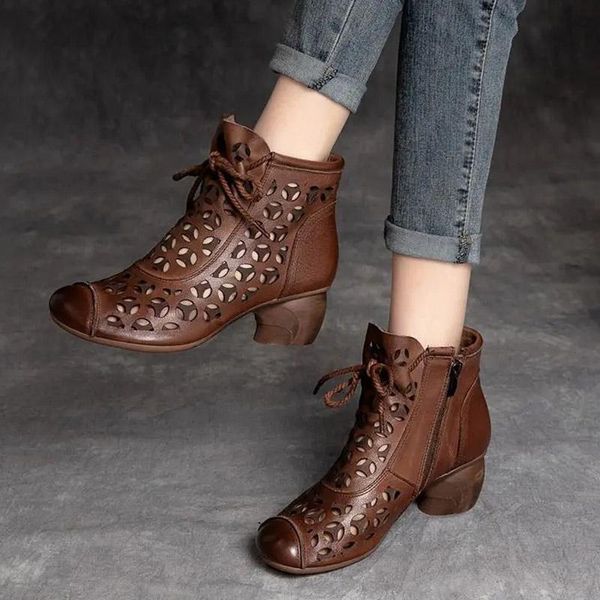 

sandals 2021 spring and summer retro handmade hollow roman women's shoes leather mid-heel thick heel middle-aged mother sand, Black