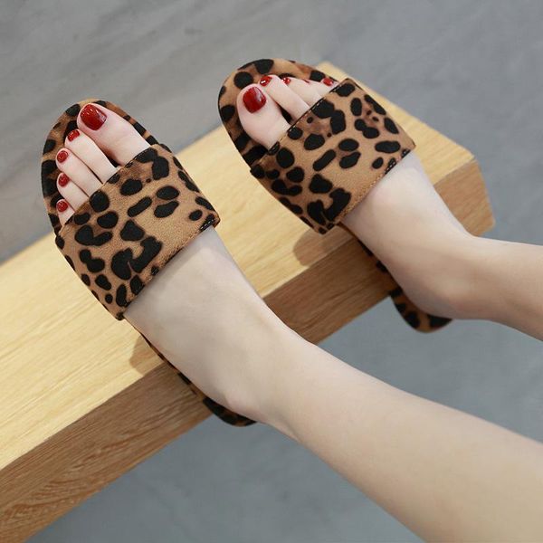 

new fashionable flat-soled leopard-print round-toed slippers for women, Black