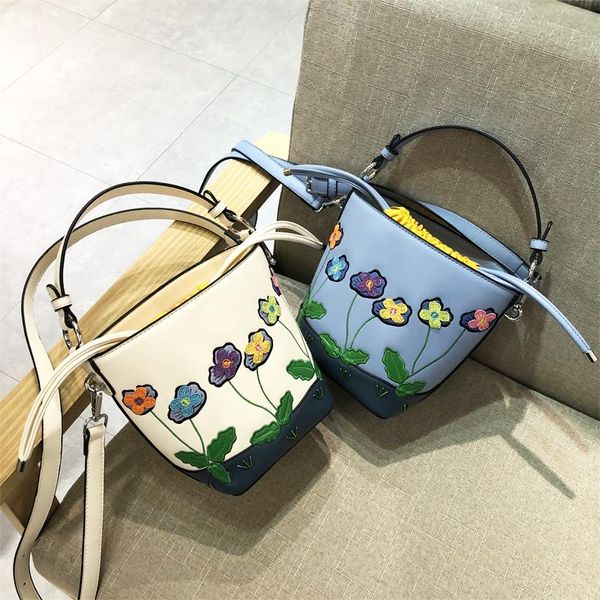 

evening bags women embroidered flowers bucket luxury designer ladies casual pu leather holidays handbags crossbody purses shoulder 2021