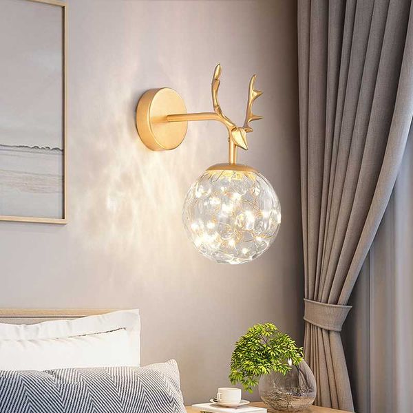 Lampade da parete Nordic Interior Light Camera da letto Lampada a Led Oro Nero Paralume in vetro Soggiorno interno Casa Sfondo per la decorazione