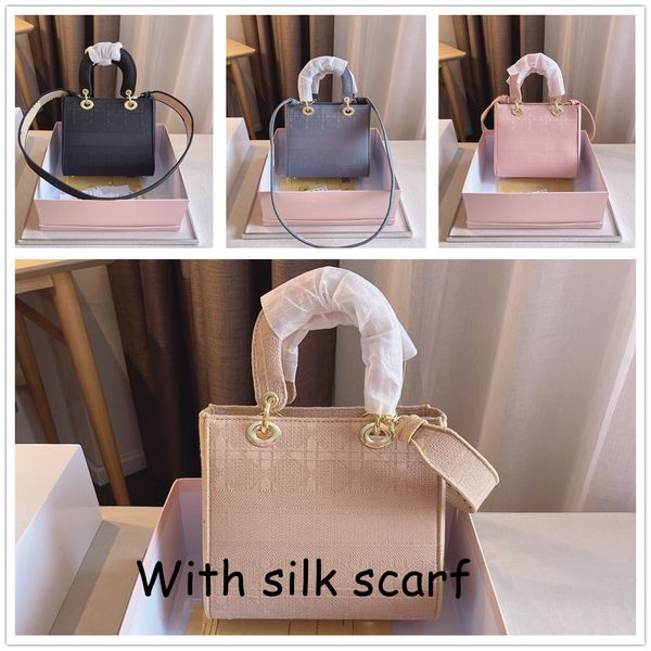 

2021 luxurys designers tote bags with diamond lattice purse fashion handbags gold hardware match boxes size 24cm
