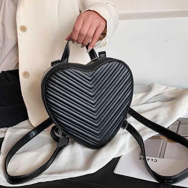 

wholesale embroidery lovely heart-shaped 2021 versatile portable backpack luxuryss designerss bag yw