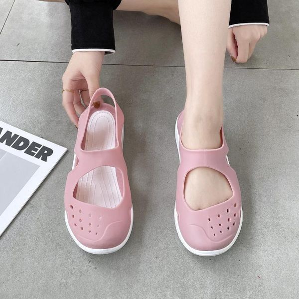 

2021 summer new korean version of non-slip student soft sole shoes baotou beach hole fashion all-match female sandals, Black