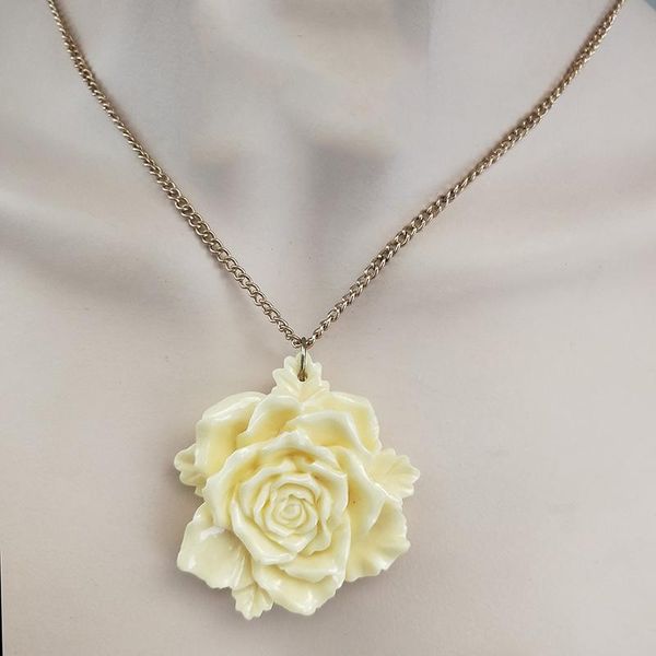 

pendant necklaces 2021 gold beige yellow rose for women gift ethnic bohemian choker long necklace drop, Silver
