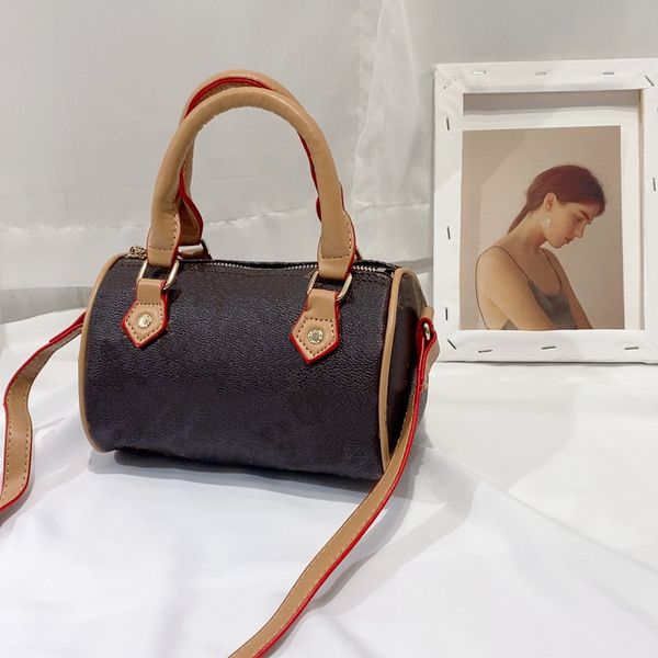 

luxurys designers boston shoulder bags classic retro pillow color changing leather one crossbody bag fashion bucket mini