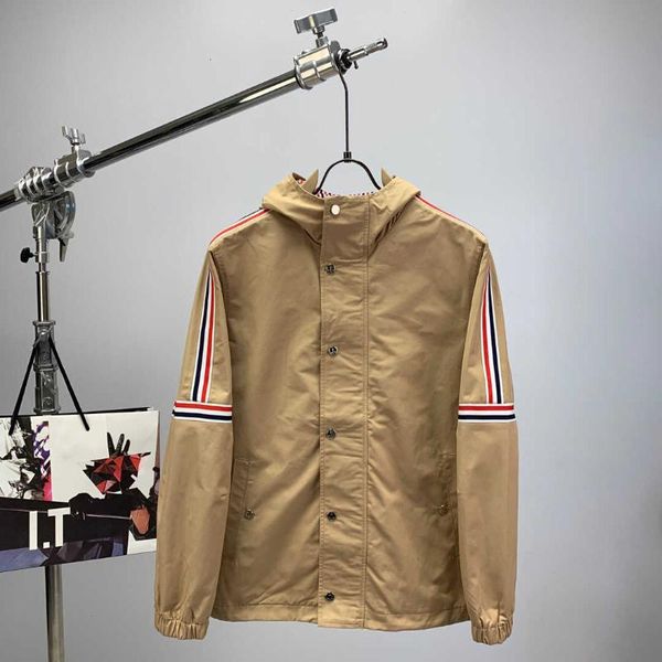 

men's jackets 2021 fashion brand windbreaker spring autumn coat hooded outdoor casual jacket striped men solid clothes, Black;brown
