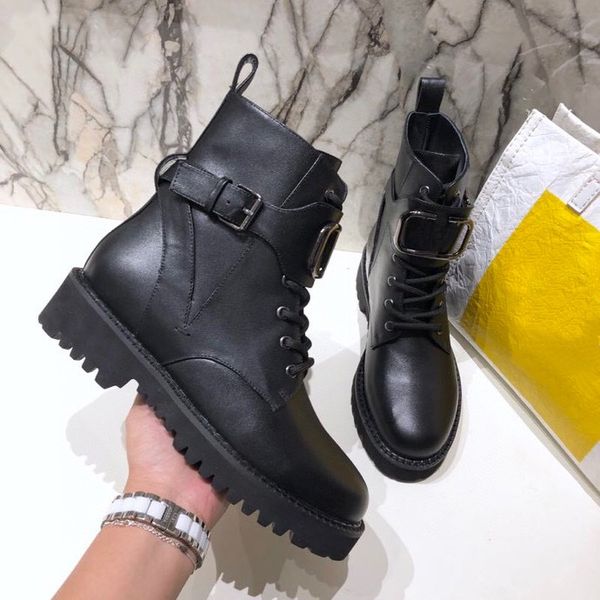 

quality fashion leather star women shoes designer boots martin short spring ankle exquisite middle cylinder metal woman shoes booties bagsho, Black