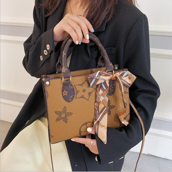 

high-quality woman old flower bag fashion luxury designer european and american style silk scarf handbag shoulder crossbody bags, Black;red