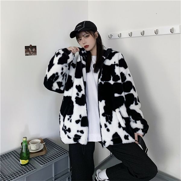 Cappotto di moda invernale coreano Mucche Harajuku Stampa giacca di pelle a maniche lunghe allentata Flanella vintage Mantieni i vestiti caldi