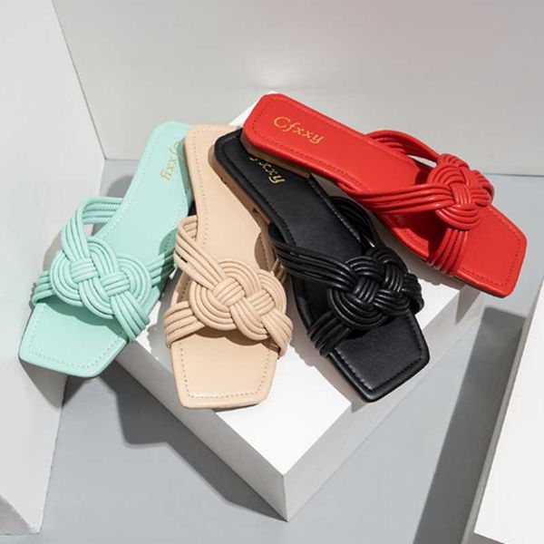 

slippers 2021 fashion vintage woven flat with square toe in ssolid color and flip-flops outdoor casual comfortable sandals, Black