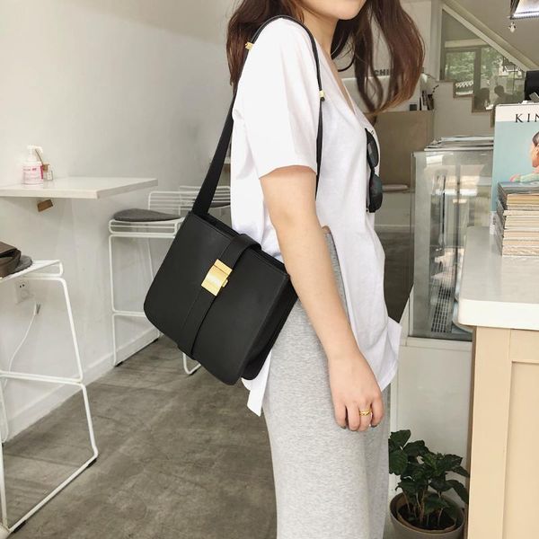 

cross body qi wei's same 2021 bag with advanced sense and minority texture