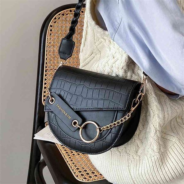 

huang chain saddle foreign style underarm women's 2020 new fashion messenger bag, versatile single shoulder bag