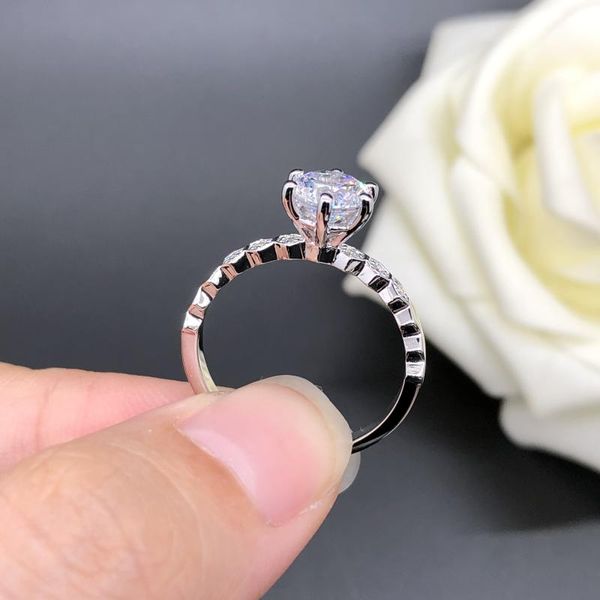 

cluster rings 2ct 8.0mm d vvs1 moissanite diamond engagement ring solid 18k white gold jewelry for women au750 wedding r144, Golden;silver