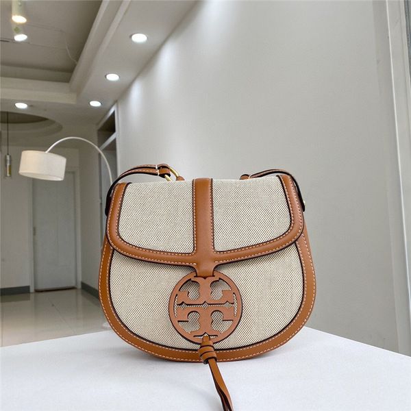 

2021 new saddle semi-circular canvas and cowhide single shoulder messenger bag, light practical in summer