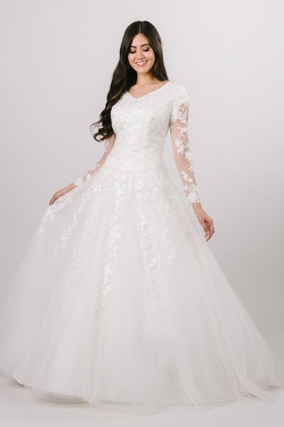 

formal ivory wedding dress long sleeves a line lace appliqued sequins v neck bridal gowns princess bride dresses custom made robe de mariage, White