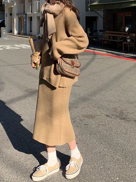 

2021 new 4 colors autumn winter sets soild color loose v neck sweater+slim knitted skirt preppy style women clothing (x1214 t4uw, White