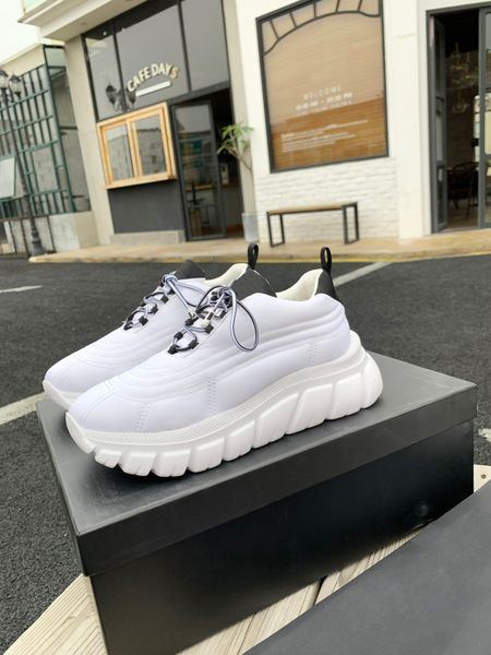 

2021 new style luxury women's casual shoes fashion elegant anti-slip comfortable top, Black