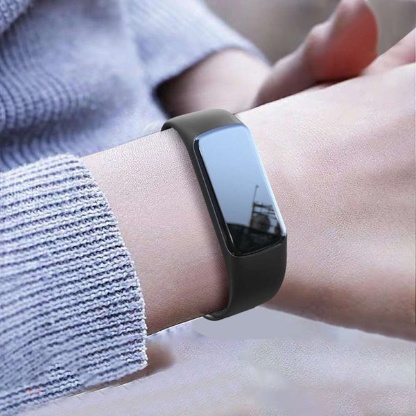 

intelligent bracelet multifunctional temperature measuring blood prsure oxygen heart rate runnin