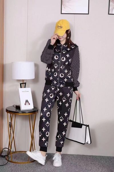 

2021 autumn new l leisure vertical v-neck zipper coat harlan trousers two-piece suit women 2g2w, Gray